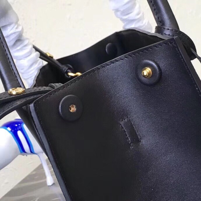 Pra*a large monochrome bag in black saffiano leather