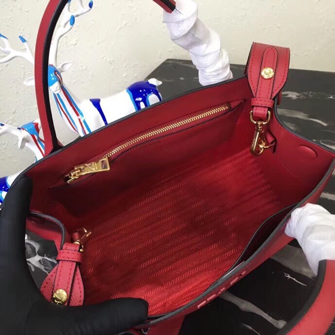 Pra*a large monochrome bag in red saffiano leather