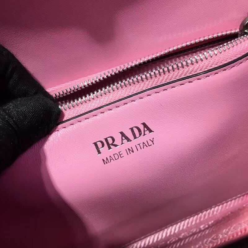 Pra*a monochrome top handle bag in pink saffiano leather
