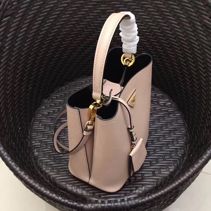 pra*a nude saffiano N0*H south double medium bag