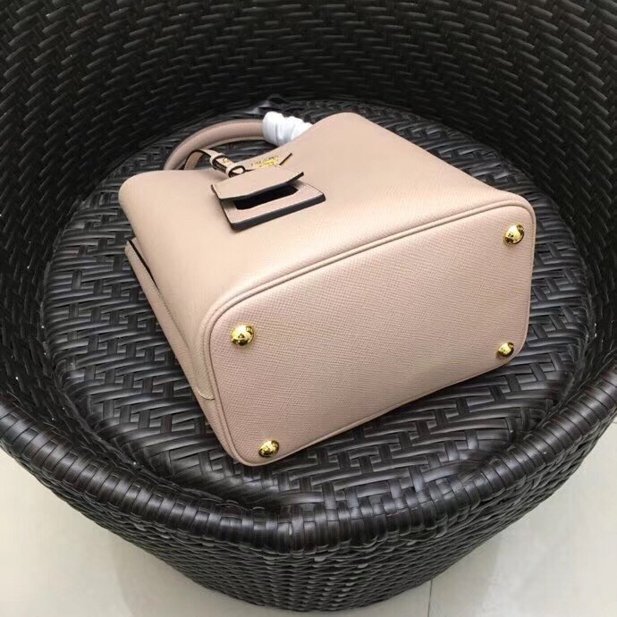 pra*a nude saffiano N0*H south double medium bag