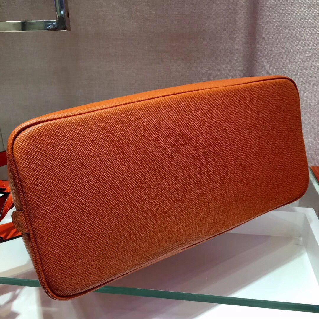 Pra*a matinee tote bag in orange saffiano leather