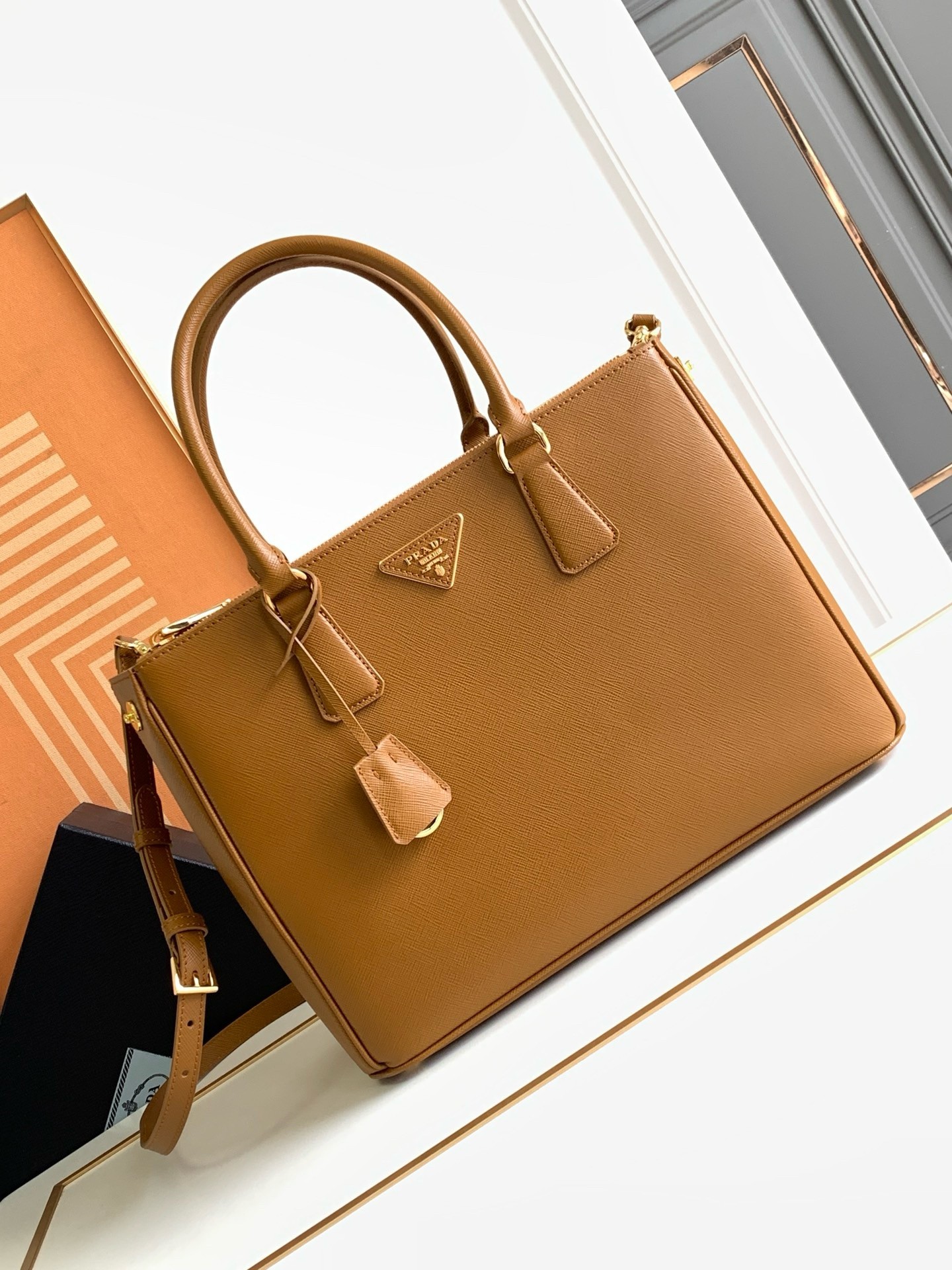 Pra*a galleria large bag in brown saffiano leather