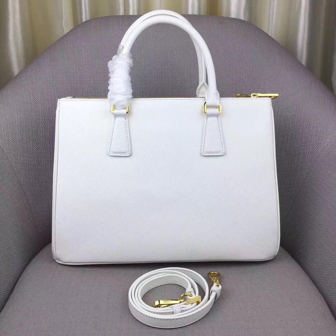 Pra*a medium galleria bag in white saffiano leather
