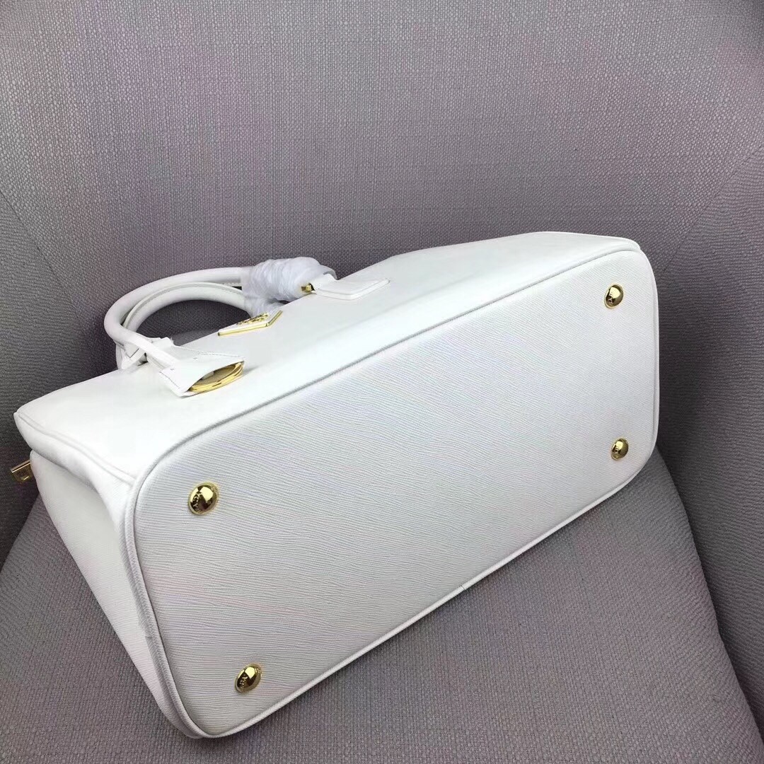 Pra*a medium galleria bag in white saffiano leather