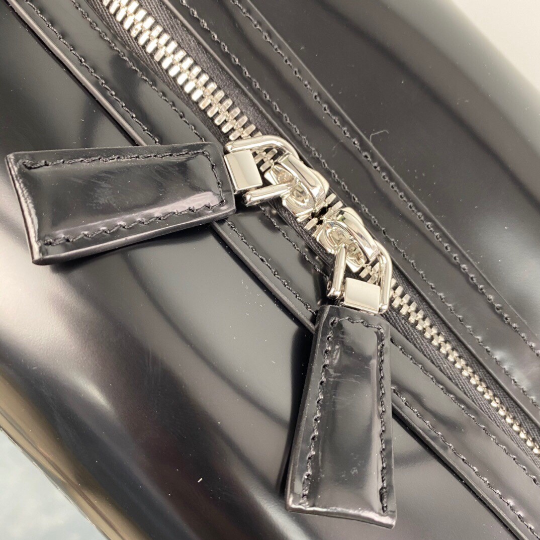 pra*a S*pernova medium handbag in black brushed leather