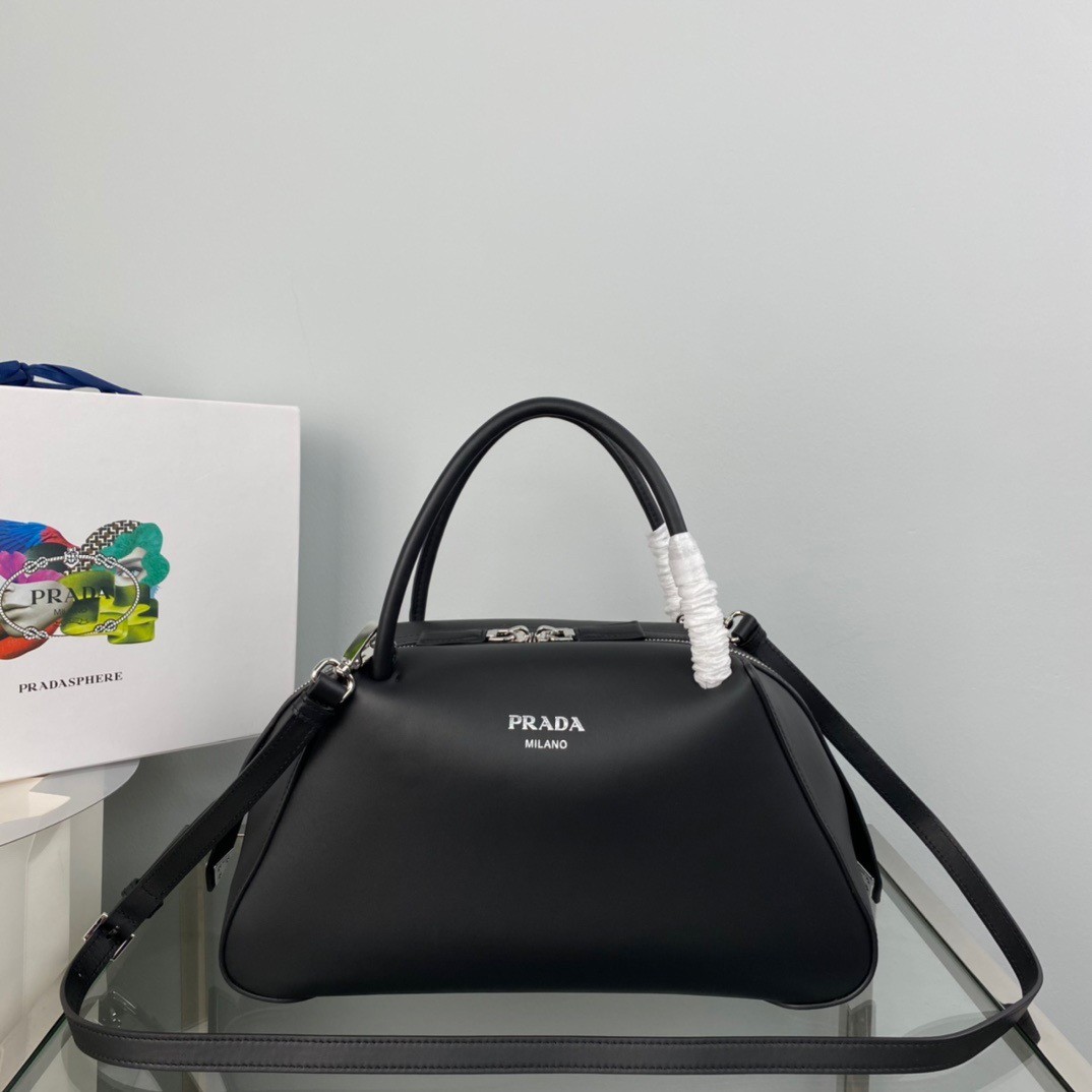 pra*a S*pernova medium handbag in black leather
