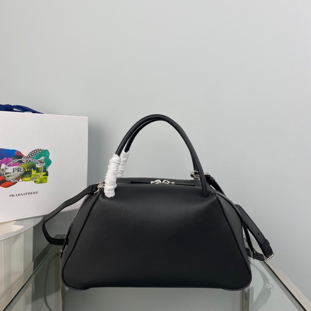 pra*a S*pernova medium handbag in black leather