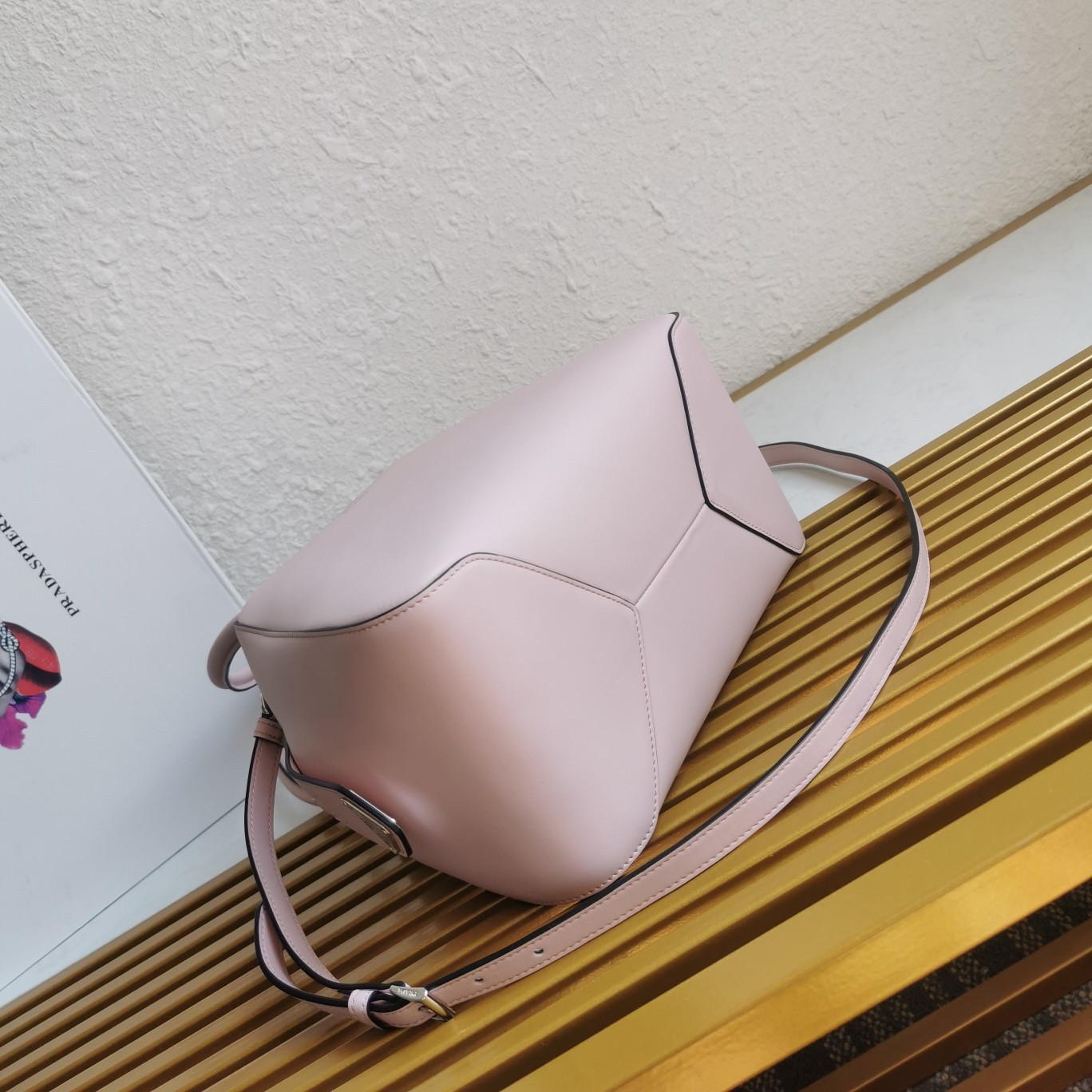 pra*a S*pernova small handbag in pink leather