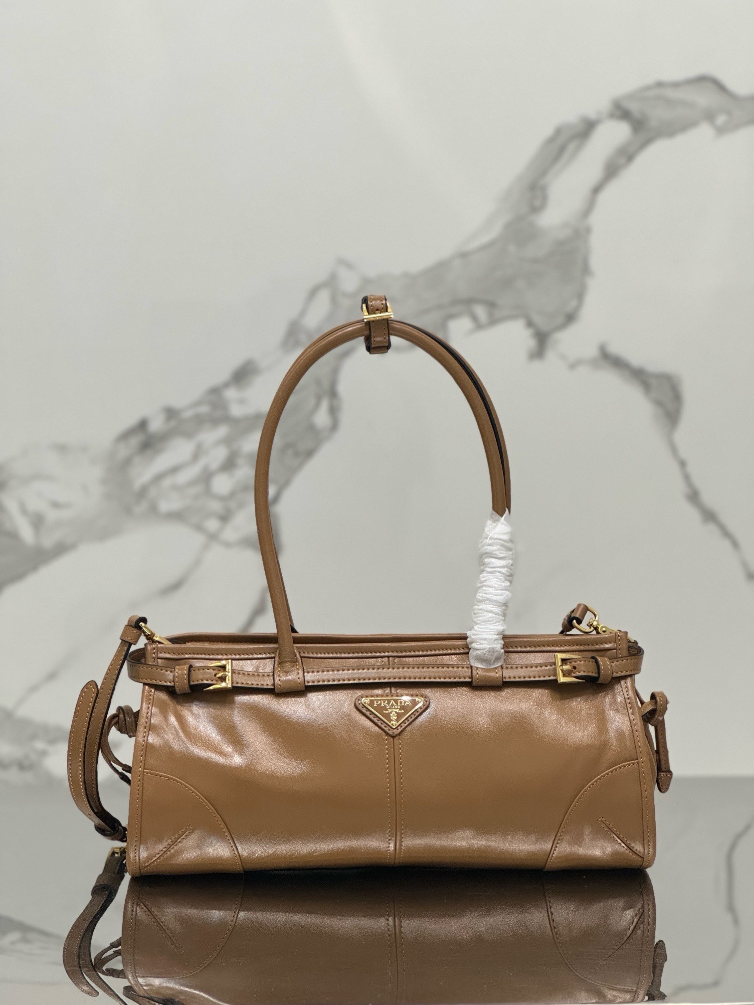 Pra*a medium tote bag in brown soft leather