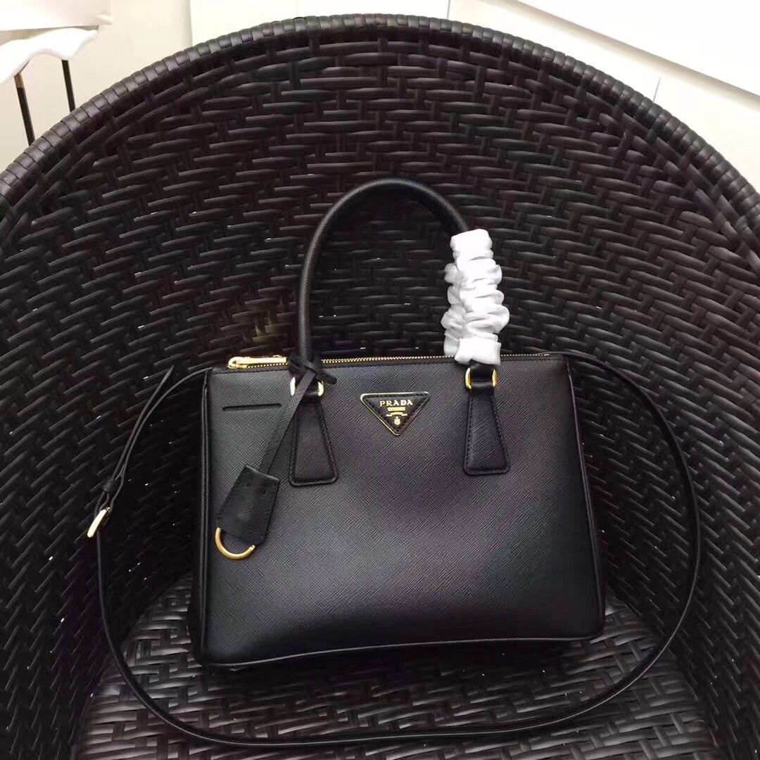 Pra*a small galleria bag in black saffiano leather