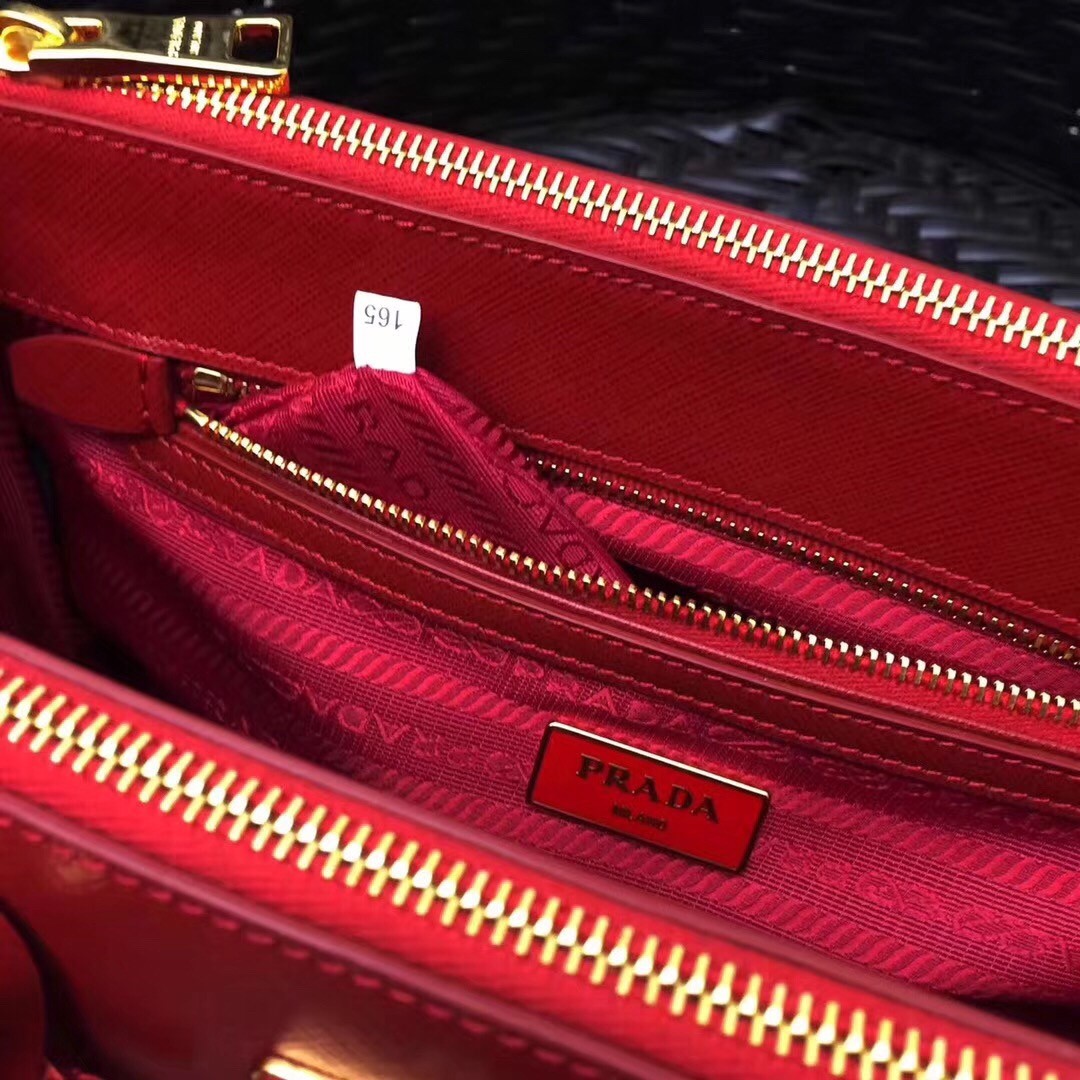 Pra*a small galleria bag in red saffiano leather