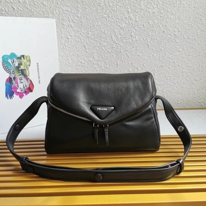 Pra*a signaux bag in violet padded nappa leather