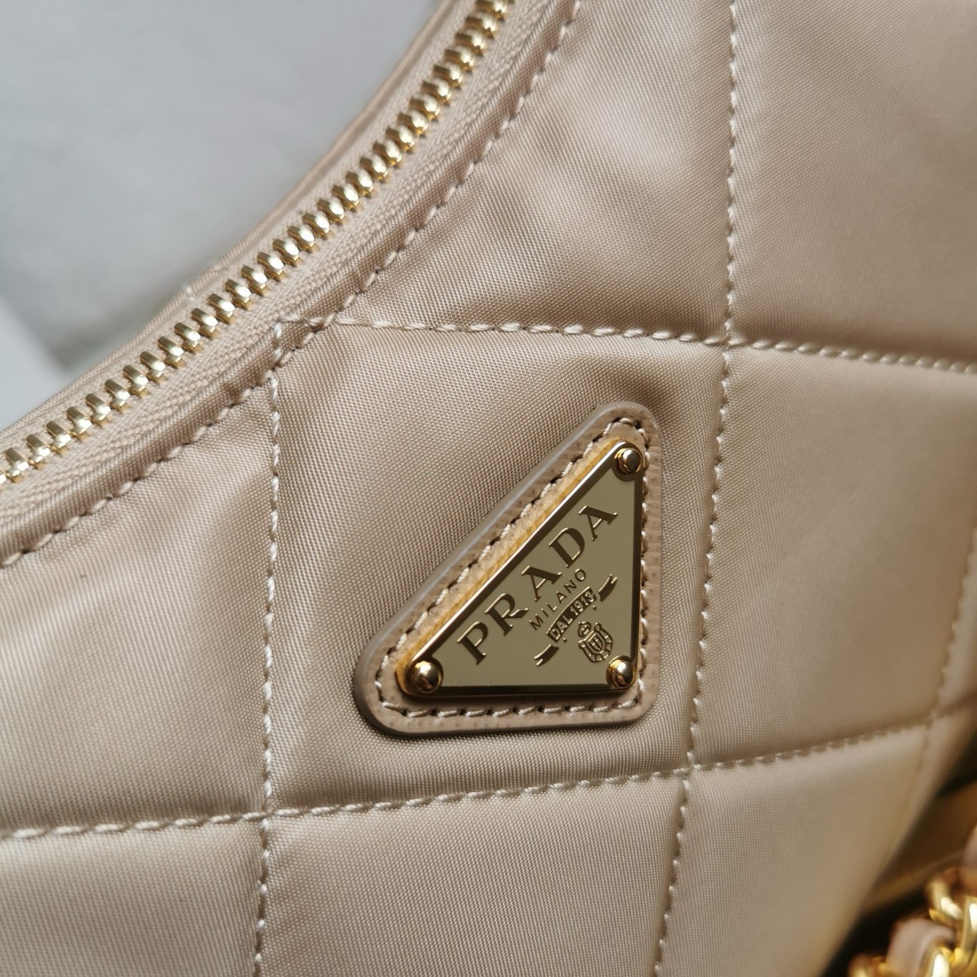 Pra*a re-edition 1995 chaine mini bag in beige re-nylon