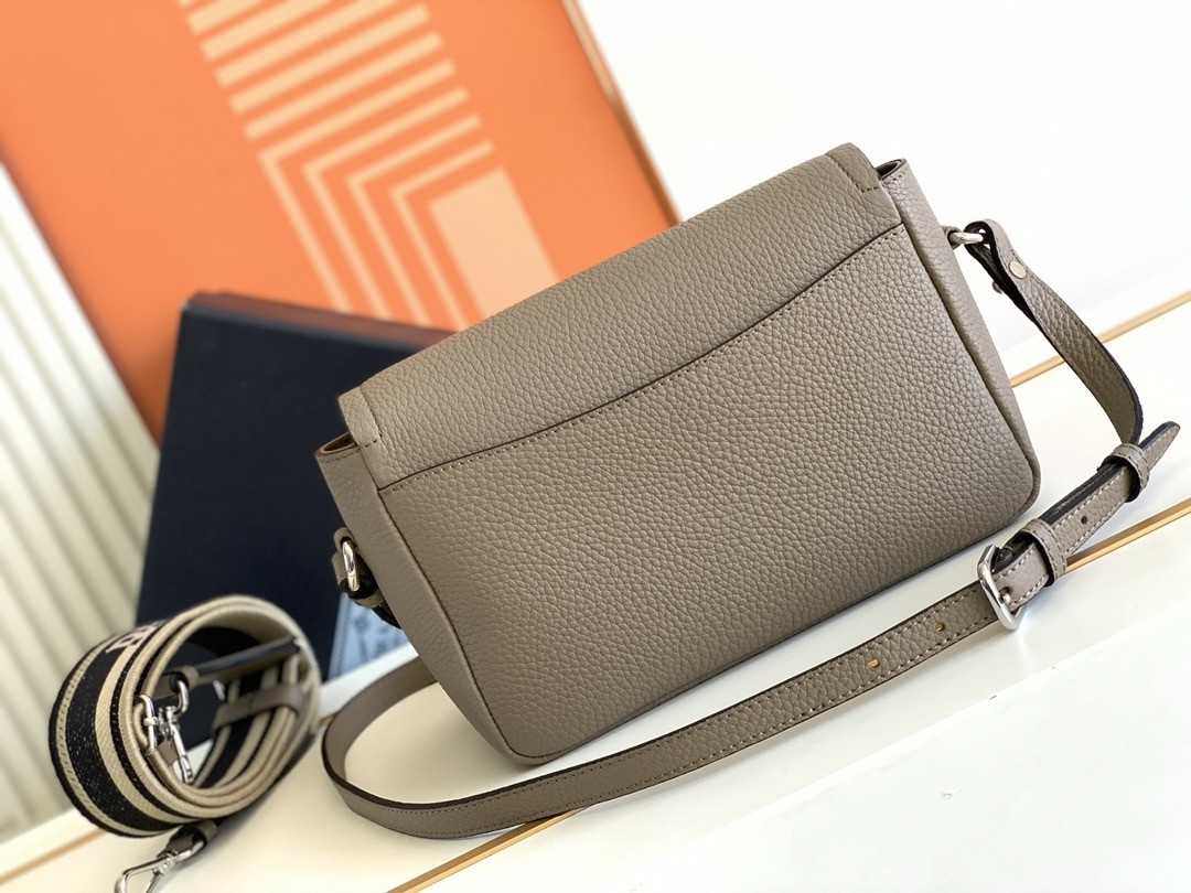 Pra*a flap shoulder bag in grey grained leather