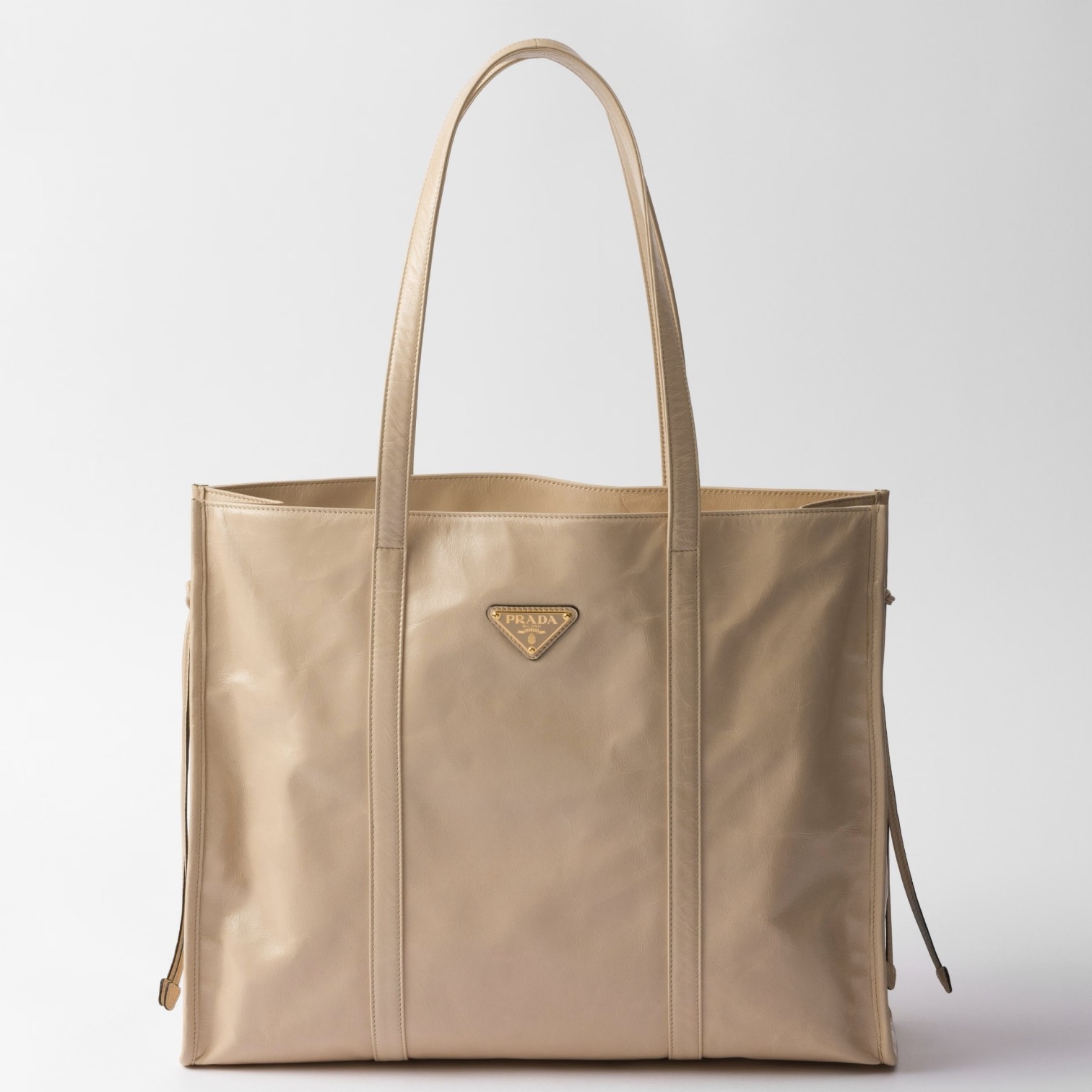 Pra*a large tote bag in beige lambskin