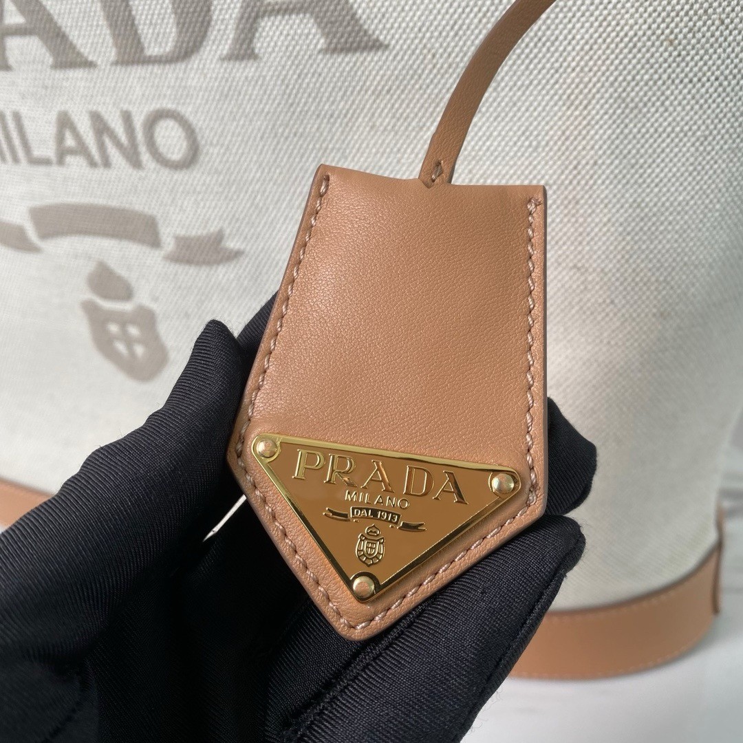 Pra*a large tote bag in linen blend and leather