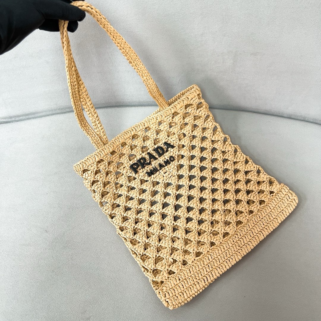 Pra*a crochet tote bag in beige raffia-effect yarn