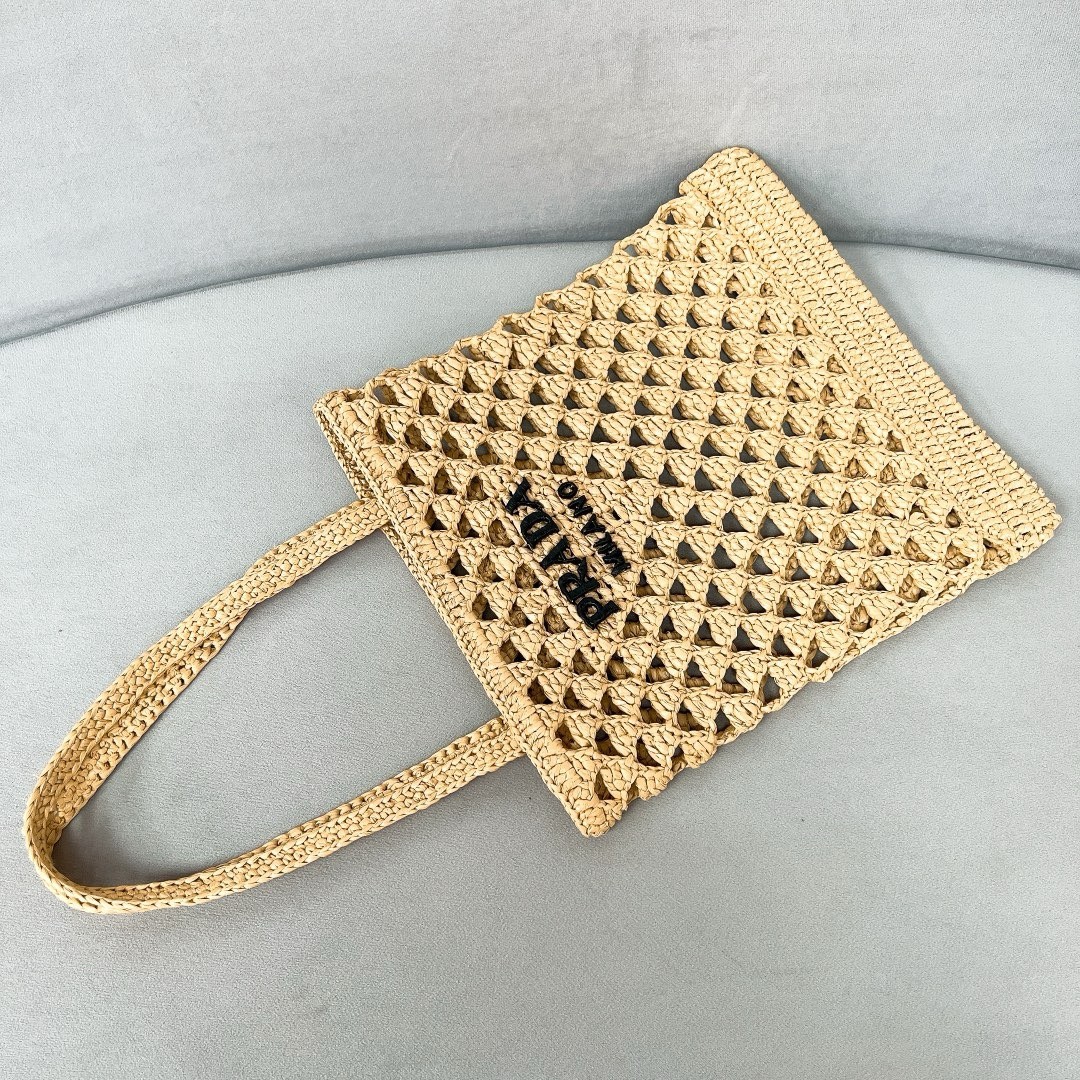 Pra*a crochet tote bag in beige raffia-effect yarn