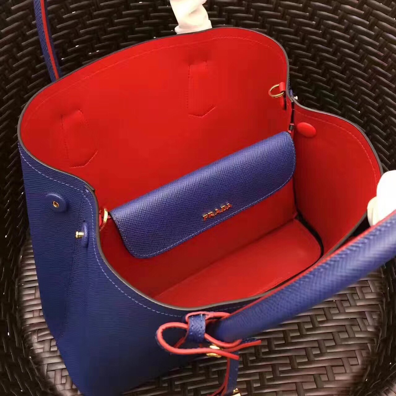 Pra*a blue saffiano double medium bag