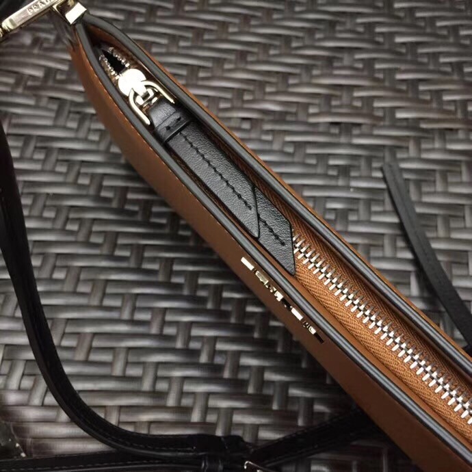 Pra*a brown sidonie leather shoulder bag