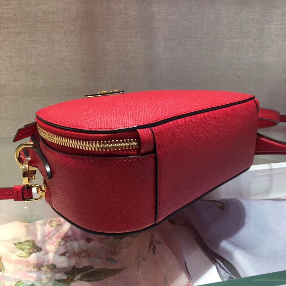 Pra*a odette red saffiano leather bag