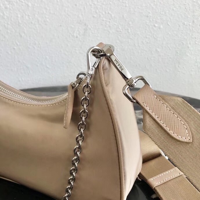 Pra*a re-edition 2005 shoulder bag in beige nylon