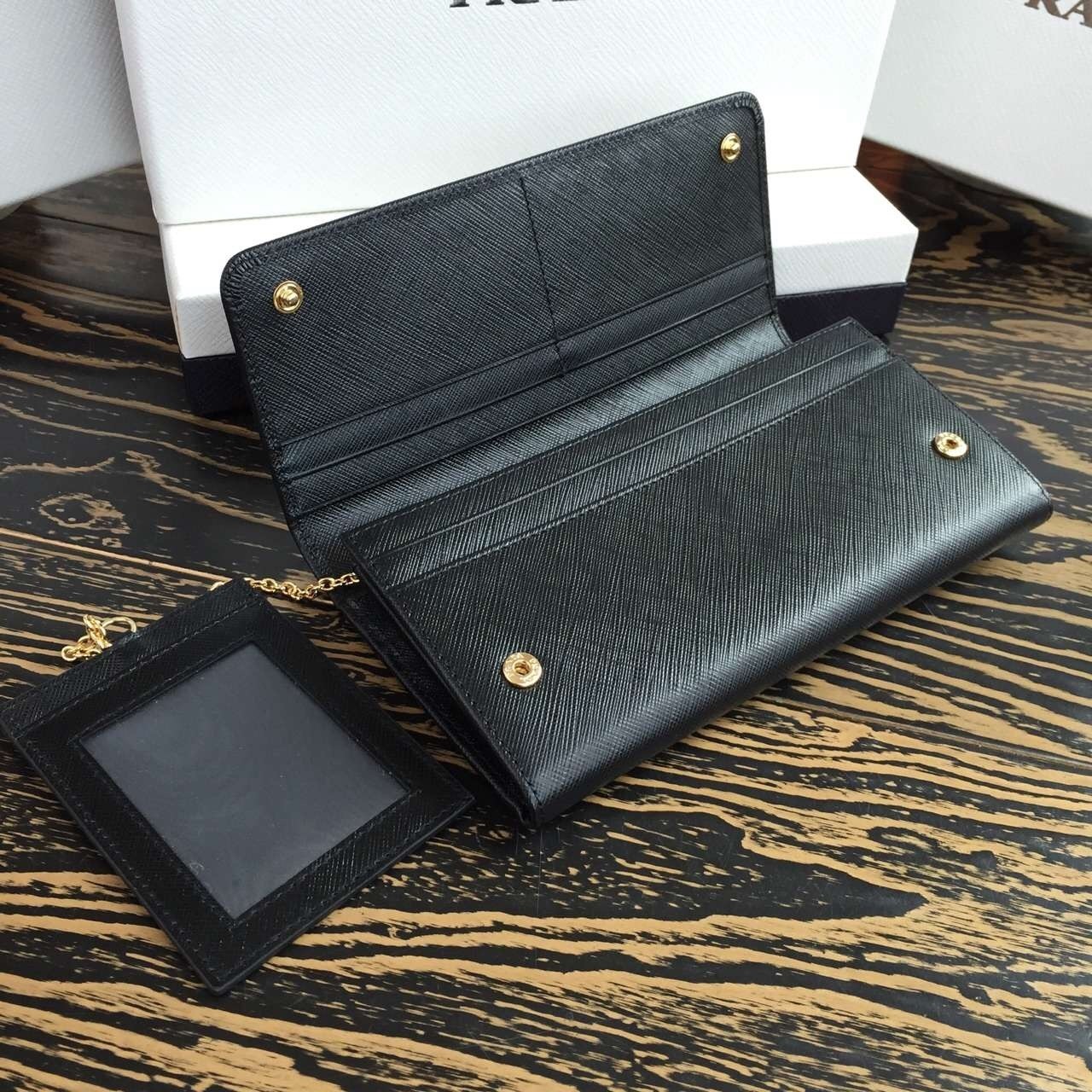 Pra*a continental wallet in black saffiano leather