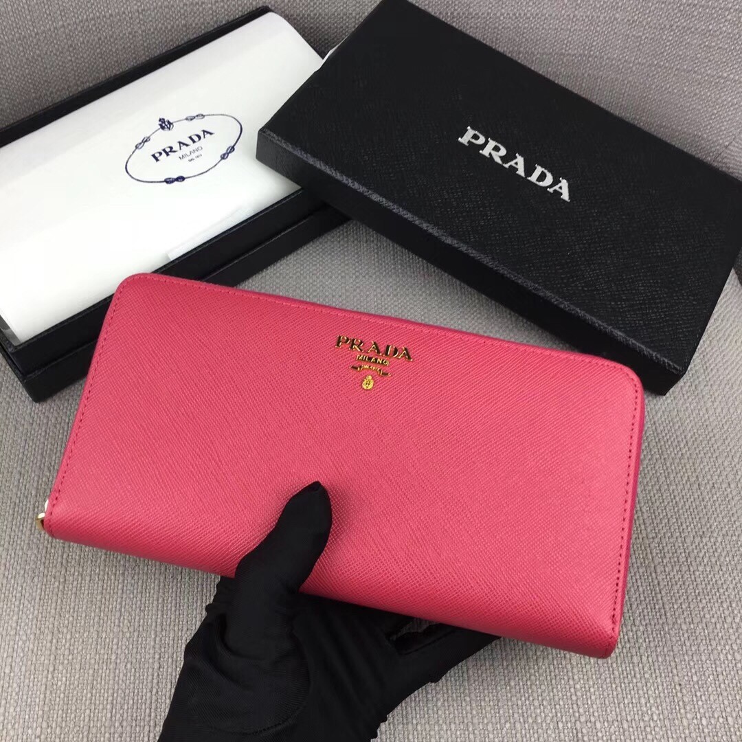 Pra*a zipped wallet in pink saffiano leather