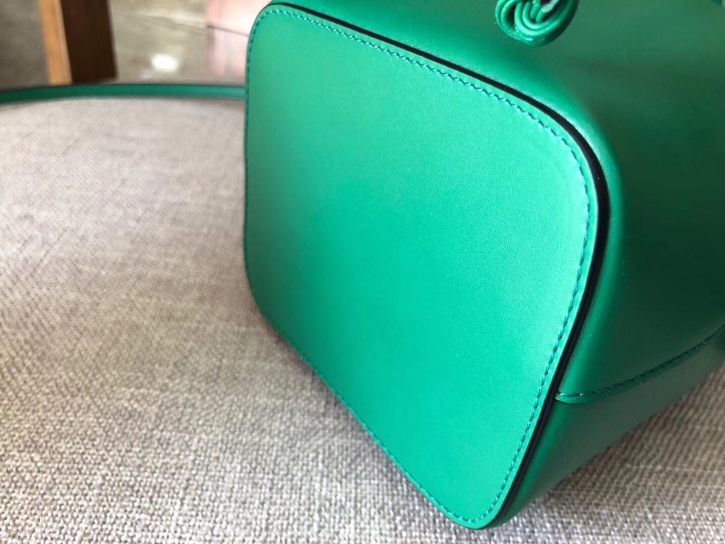 F**di mon tresor mini bucket bag in green calfskin