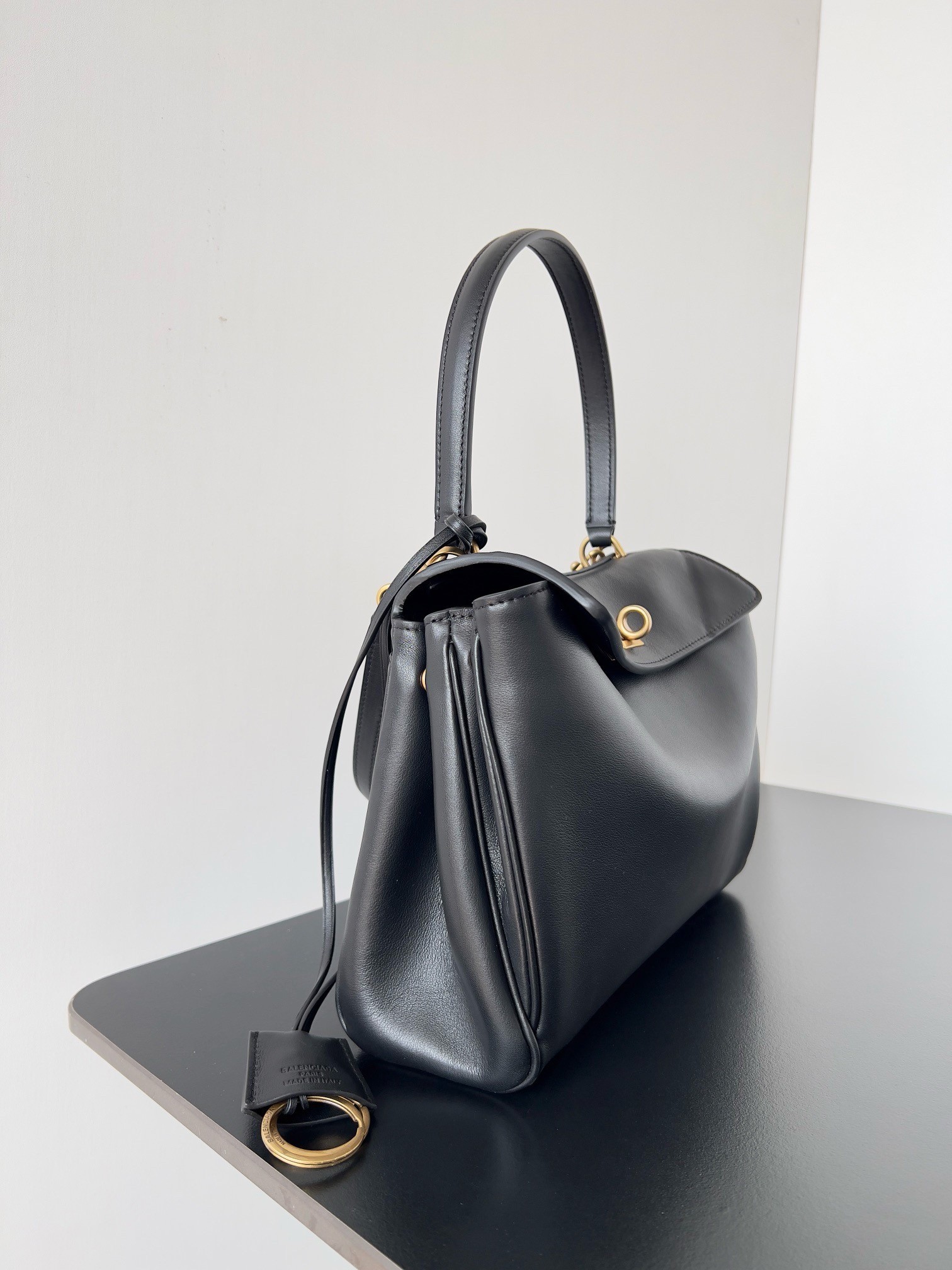 Ba*len*cia*ga rodeo small bag in black calfskin