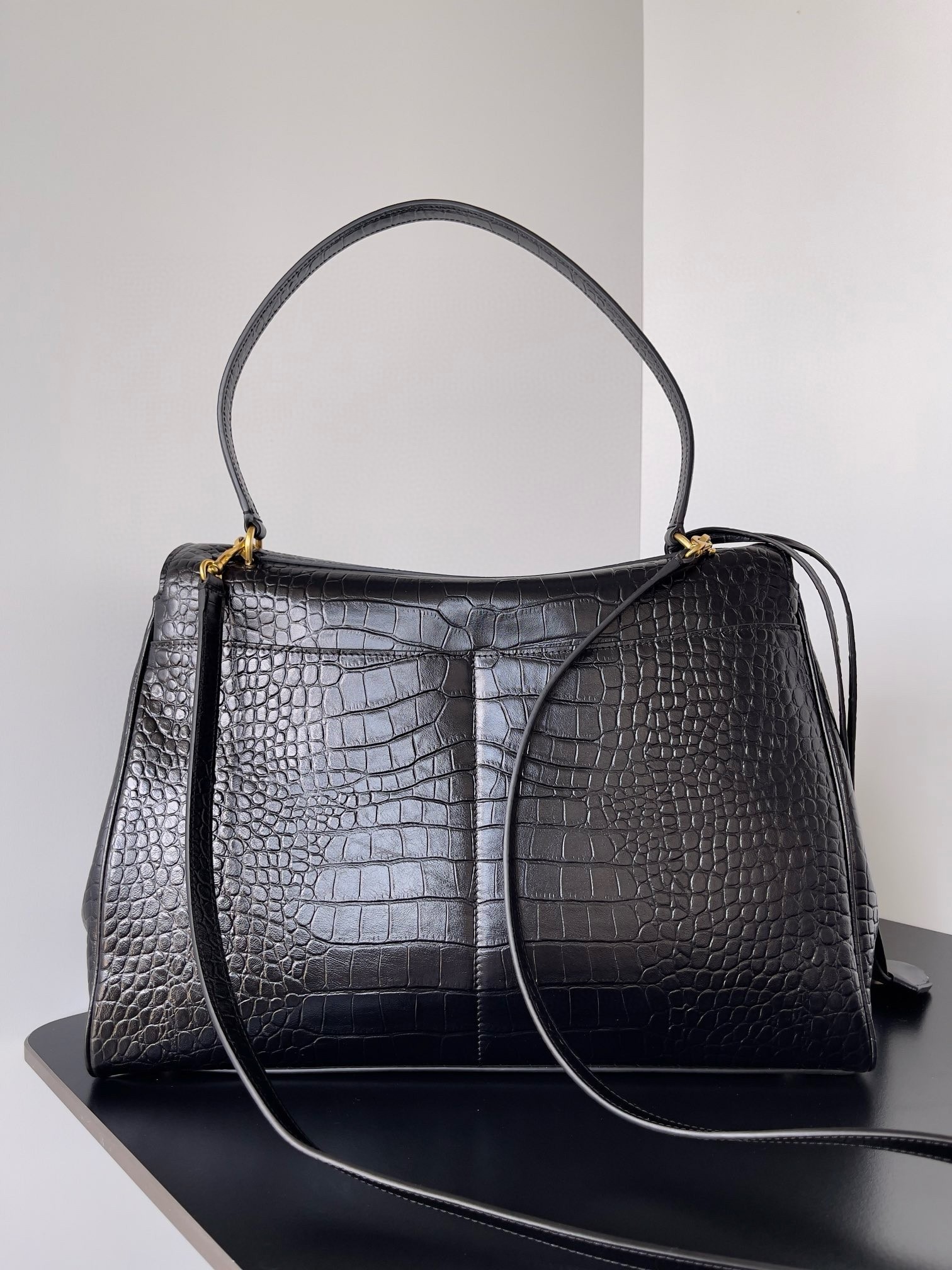 Ba*len*cia*ga rodeo large bag in black crocodile embossed calfskin