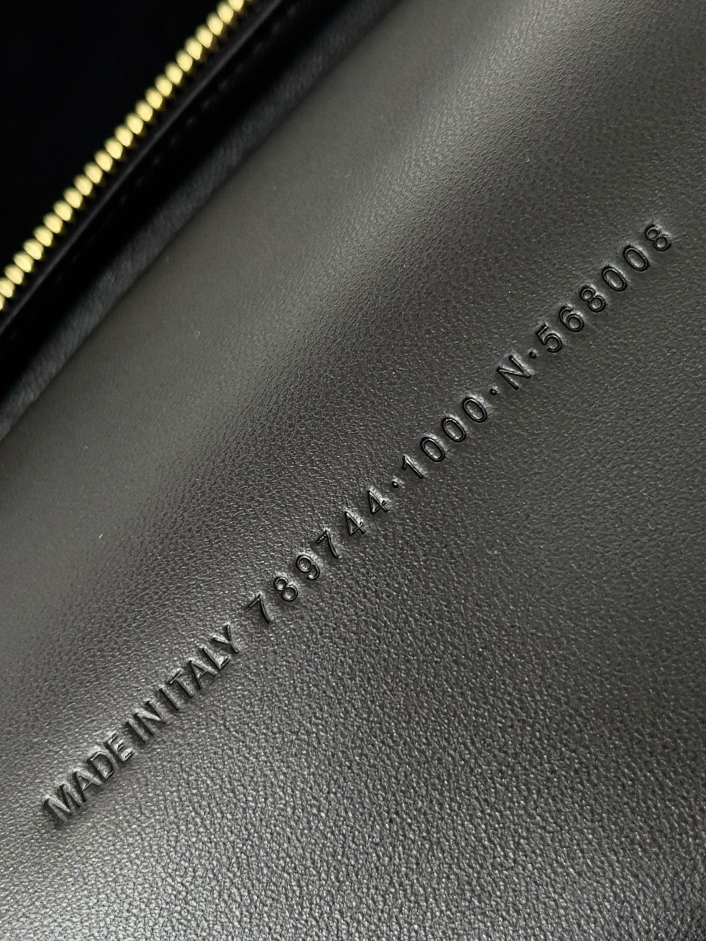 Ba*len*cia*ga rodeo large bag in black crocodile embossed calfskin