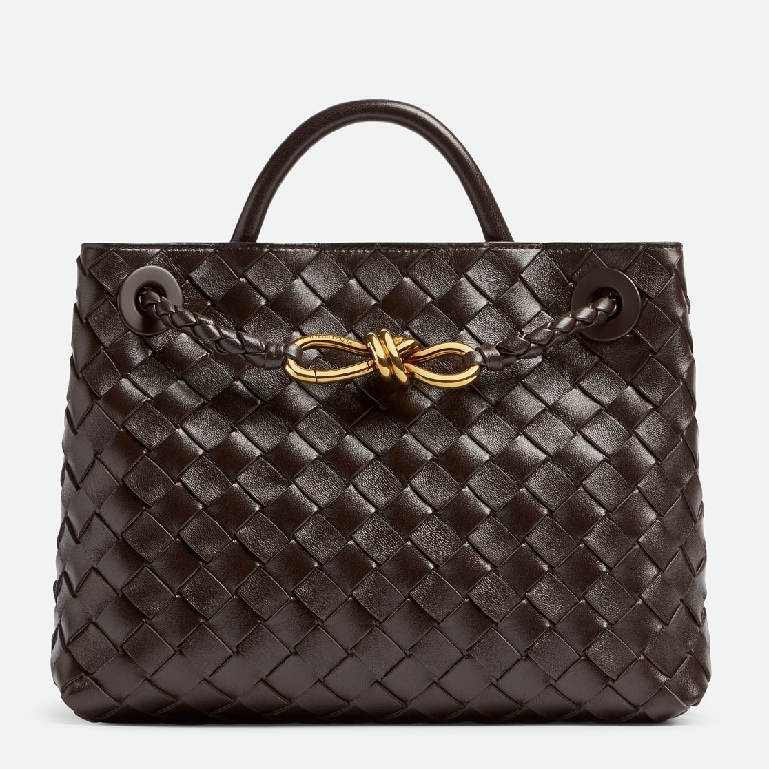 bo*te*ga Ve*ne*ta small andiamo bag in fondant intrecciato lambskin