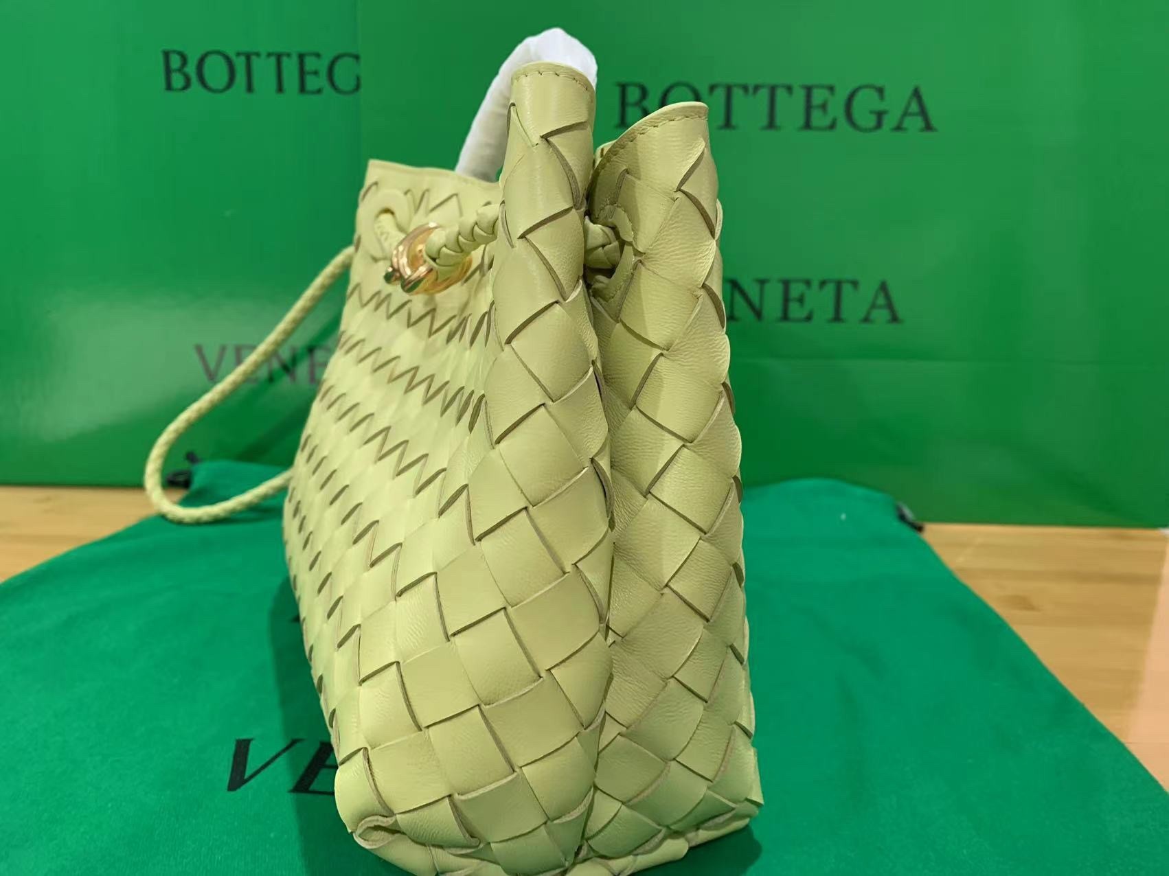 bo*te*ga Ve*ne*ta small andiamo bag in ice cream intrecciato lambskin