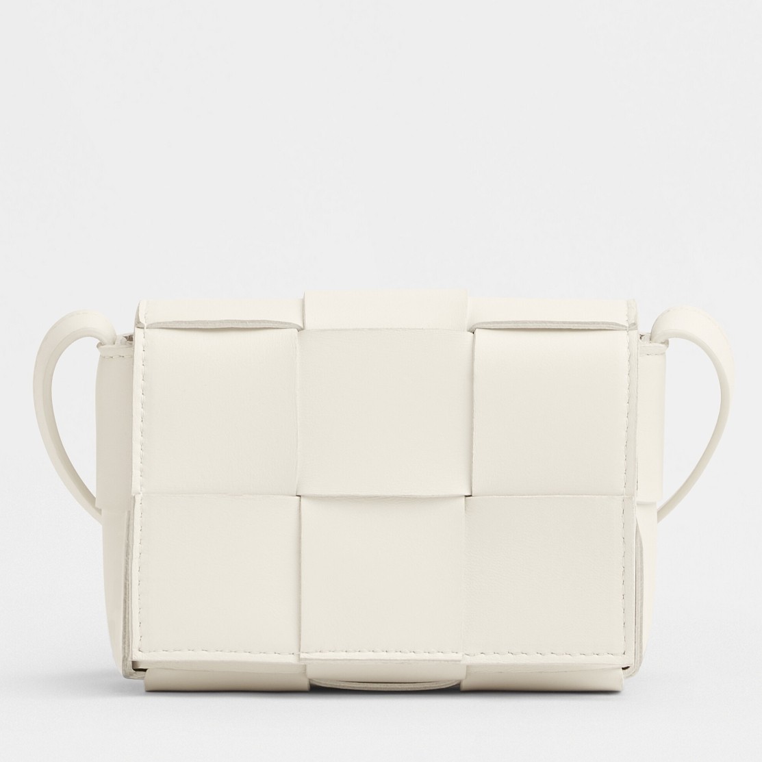bo*te*ga Ve*ne*ta candy cassette bag in white lambskin