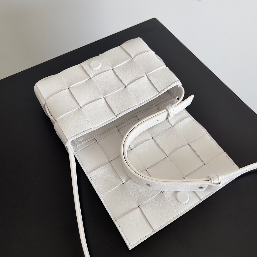 bo*te*ga Ve*ne*ta small cassette bag in white intrecciato lambskin