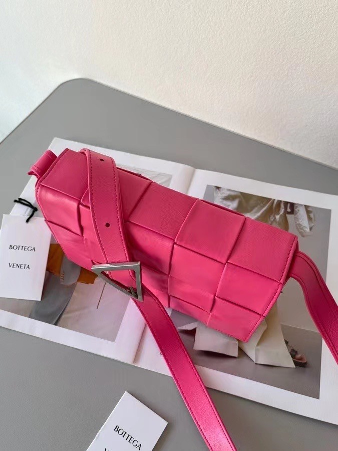 bo*te*ga Ve*ne*ta cassett bag in lollipop wrinkled calfskin
