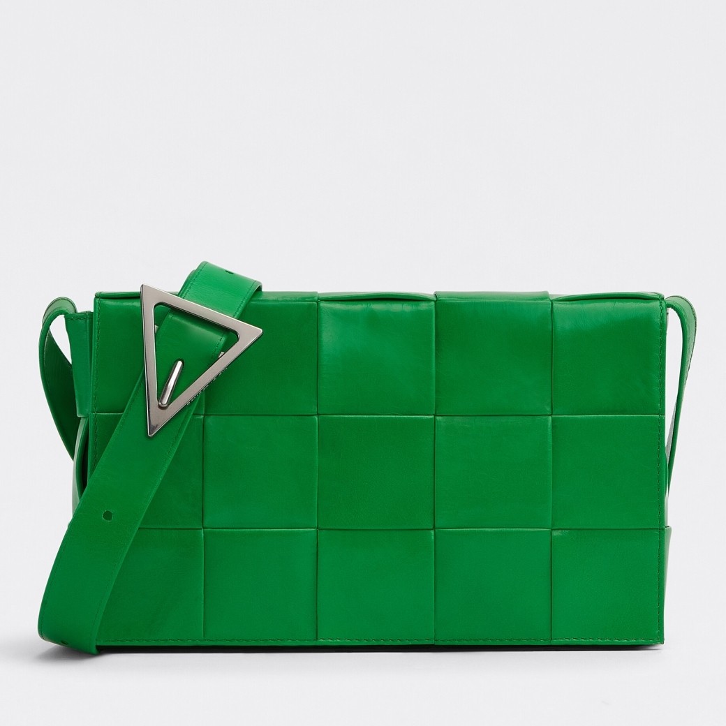 bo*te*ga Ve*ne*ta cassett bag in parakeet wrinkled calfskin