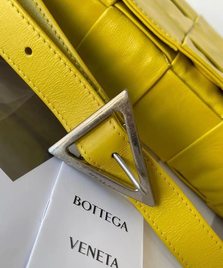 bo*te*ga Ve*ne*ta cassett bag in yellow wrinkled calfskin