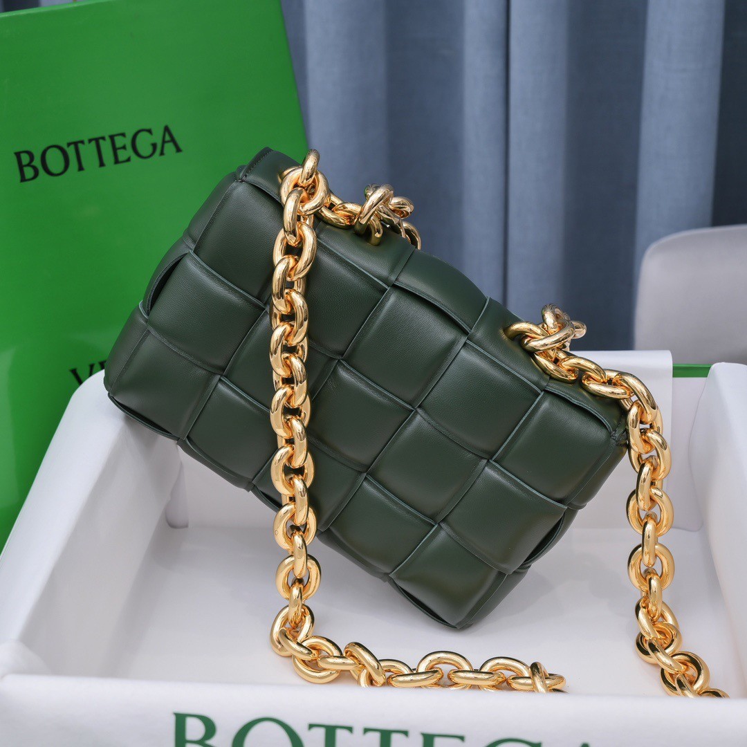 bo*te*ga Ve*ne*ta chain cassette bag in raintree lambskin