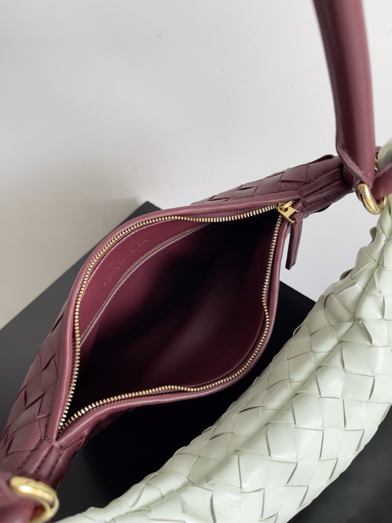 bo*te*ga Ve*ne*ta gemelli medium bag in barolo/glacier intrecciato lambskin