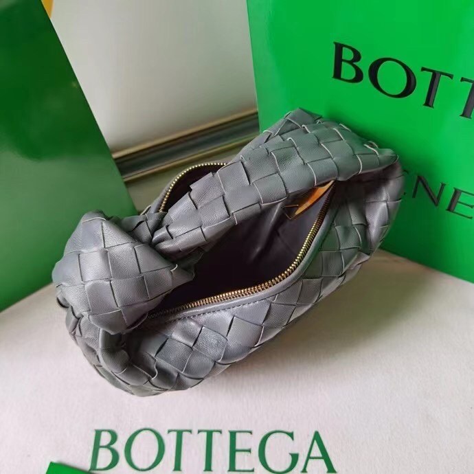 bo*te*ga Ve*ne*ta mini bv jodie bag in thunder woven leather