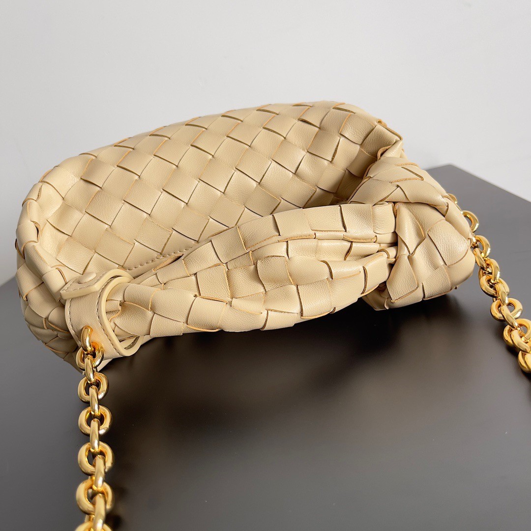 bo*te*ga Ve*ne*ta mini jodie chain bag in porridge intrecciato lambskin