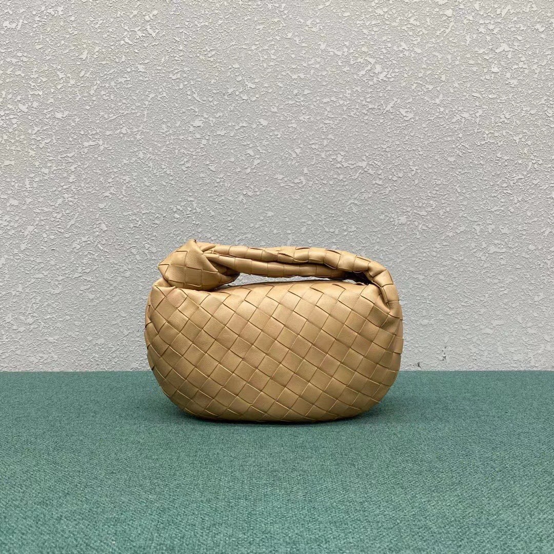 bo*te*ga Ve*ne*ta bv jodie mini bag in beige intrecciato lambskin