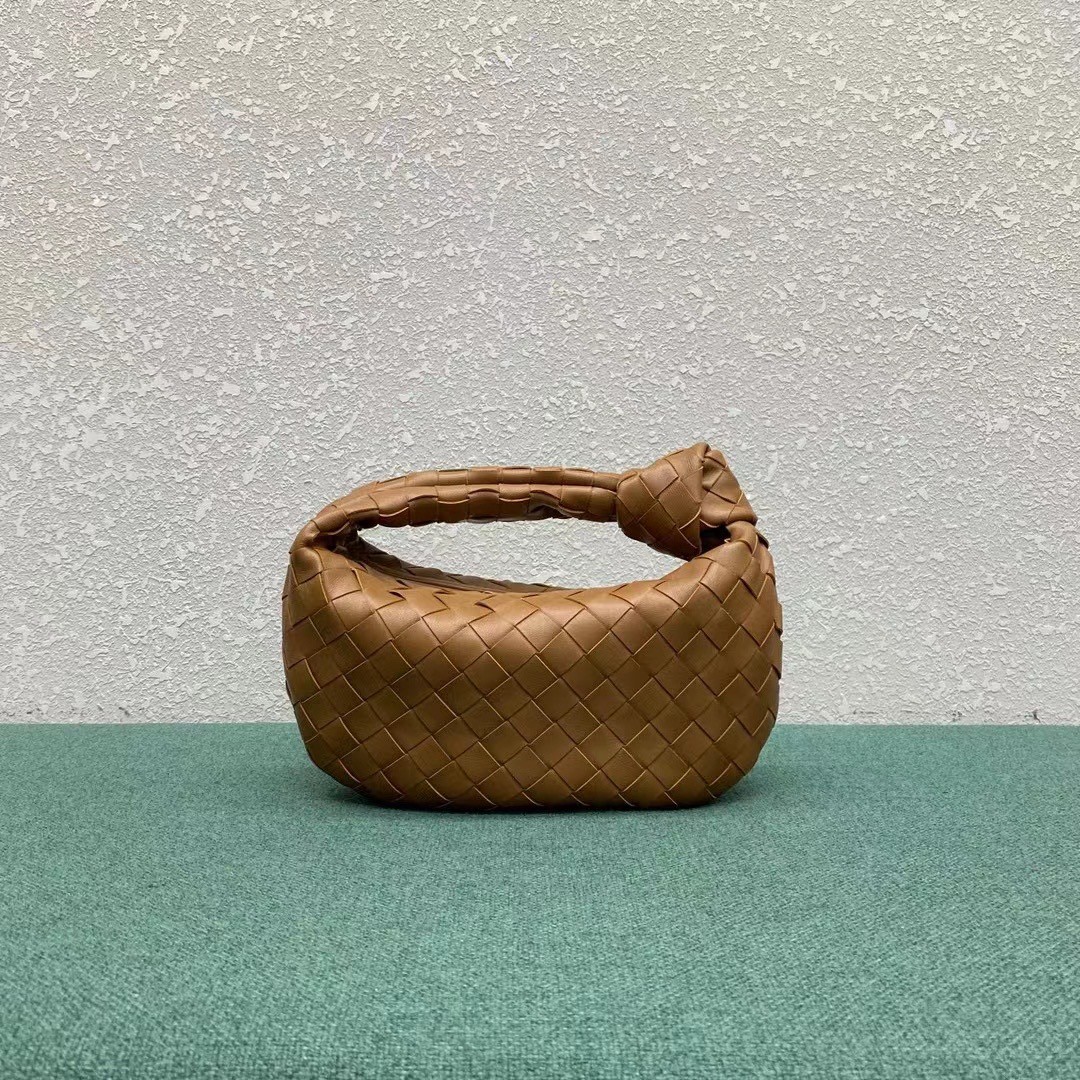bo*te*ga Ve*ne*ta bv jodie mini bag in caramel intrecciato lambskin