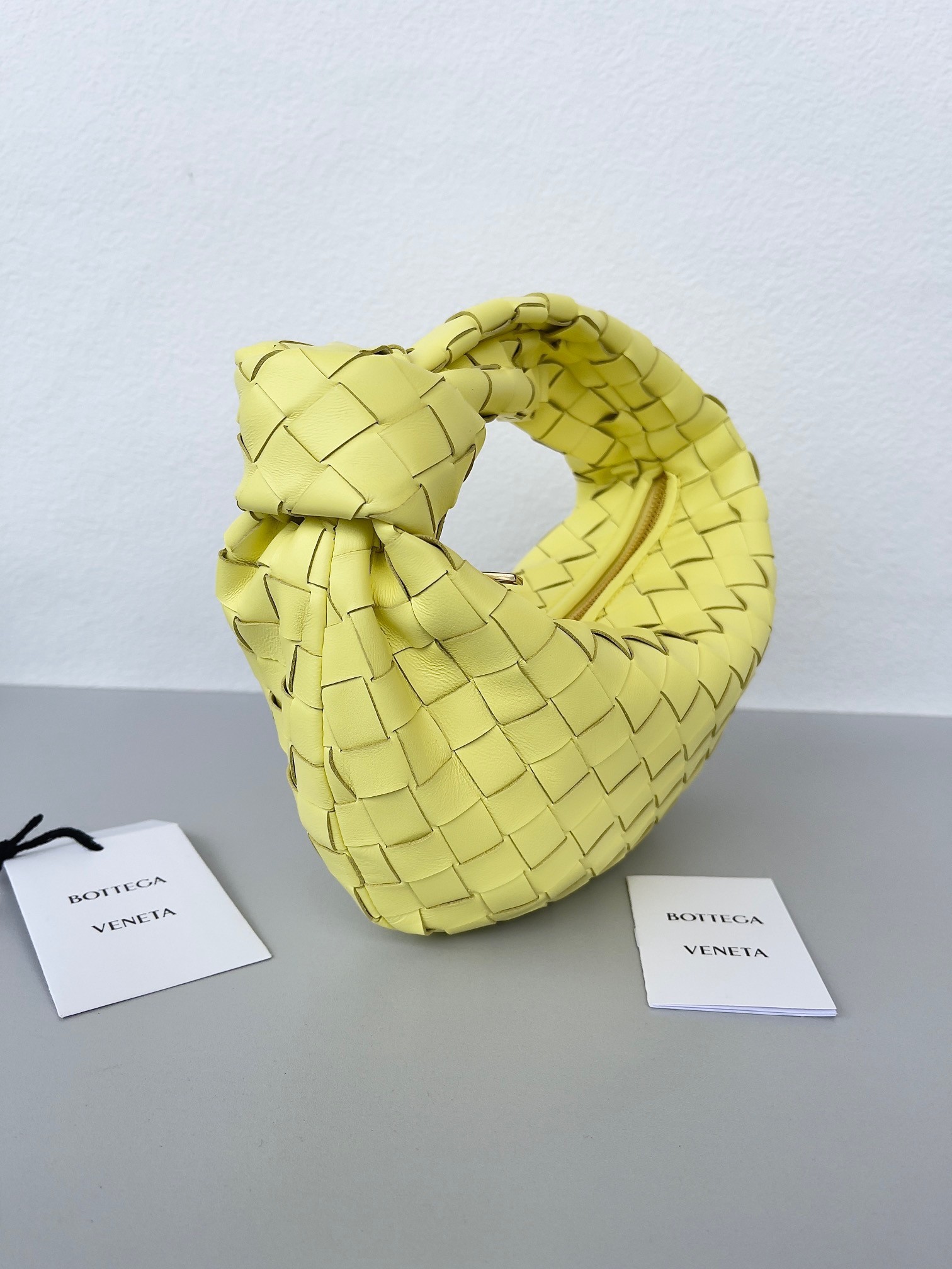 bo*te*ga Ve*ne*ta bv jodie mini bag in lantern intrecciato lambskin