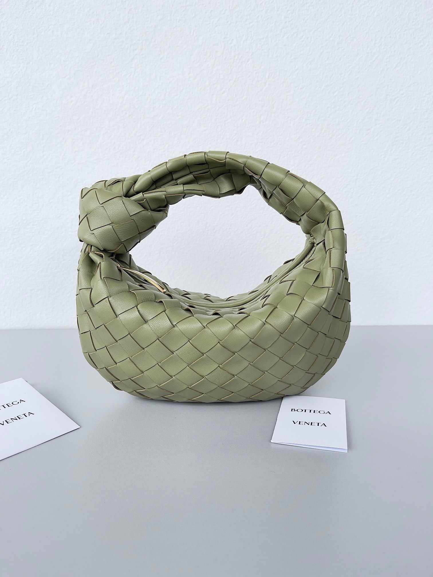 bo*te*ga Ve*ne*ta bv jodie mini bag in travertine intrecciato lambskin