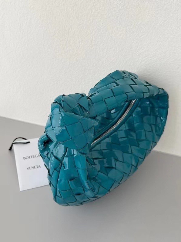 bo*te*ga Ve*ne*ta bv jodie mini bag in blaster intrecciato patent leather