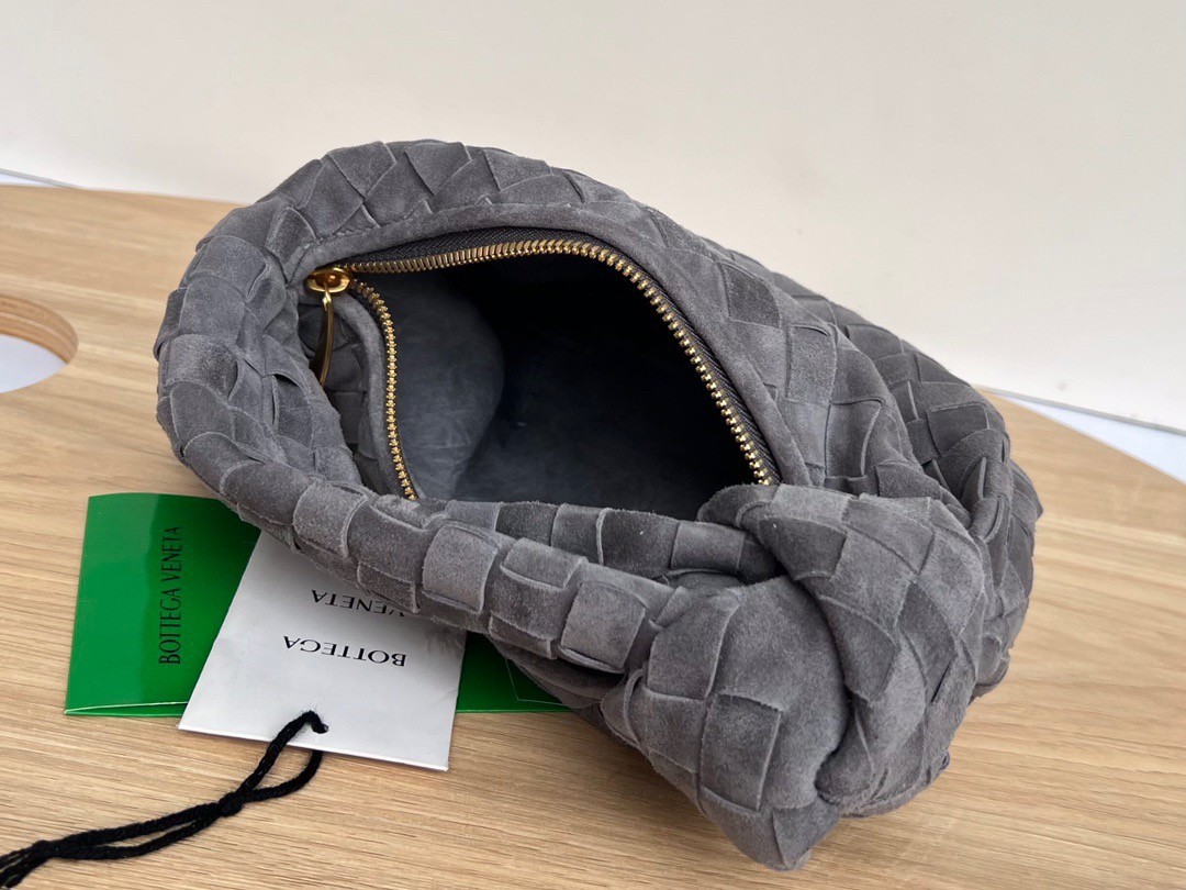 bo*te*ga Ve*ne*ta bv jodie mini bag in thunder intrecciato suede